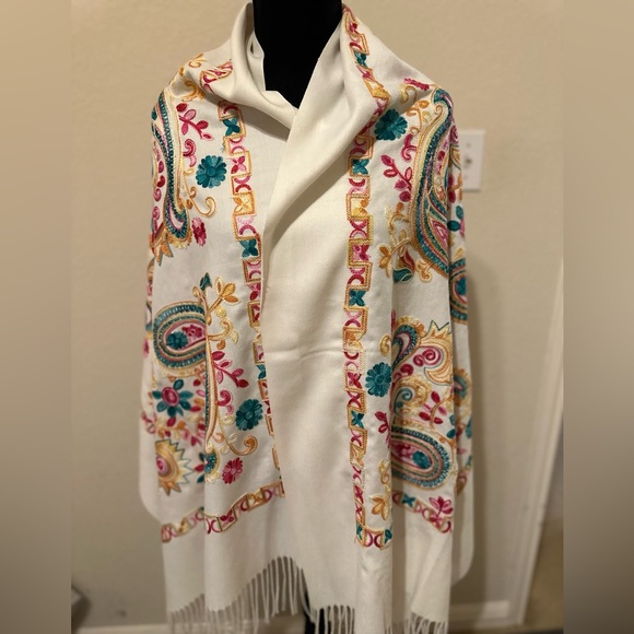 BohemianStyle Women WinterCashmere Scarf National Wind Print scarf Luxury Ladies - Picture 4 of 5